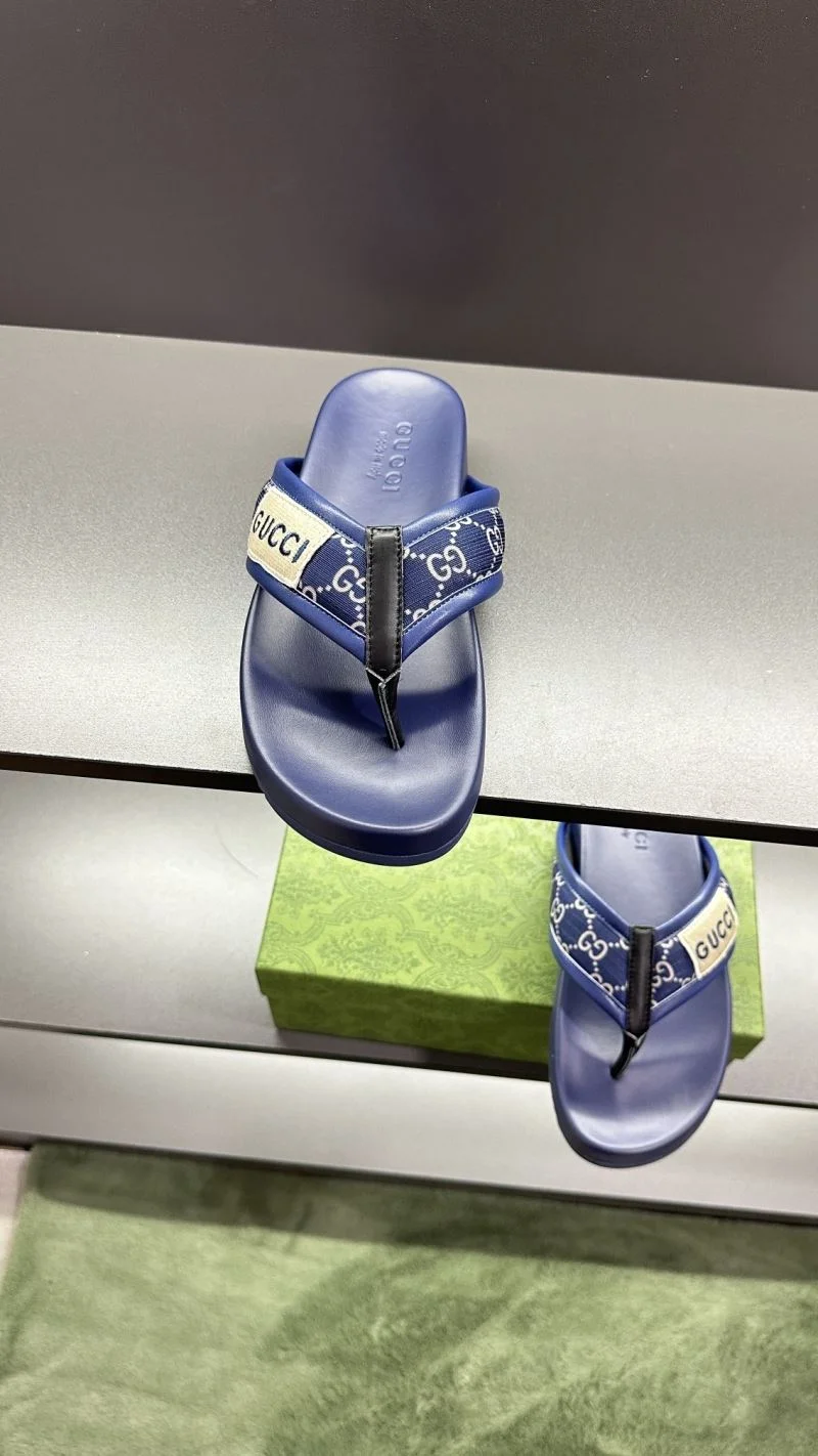 Gucci Slippers Compact 23822