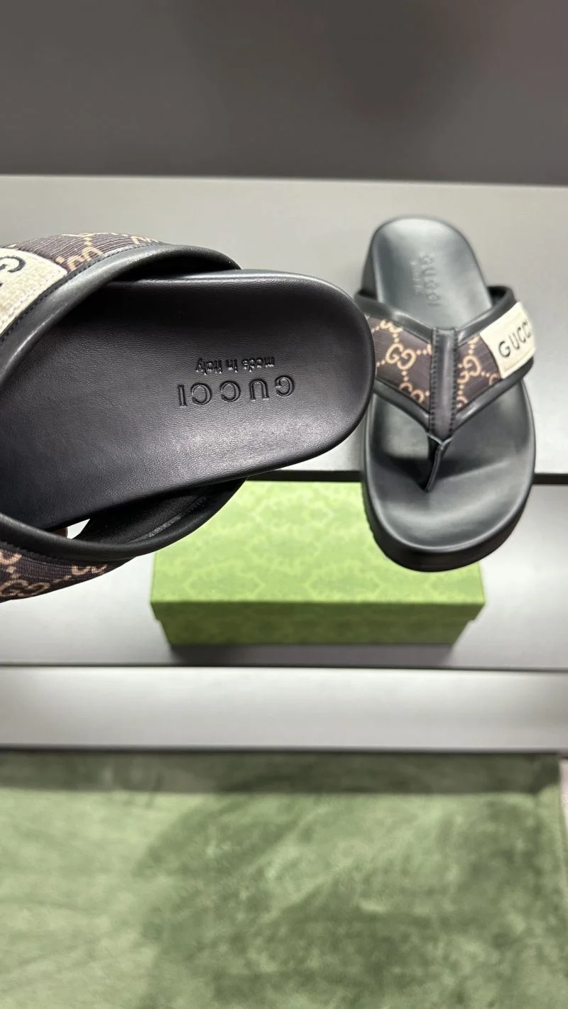 Timeless Gucci Slippers 23805