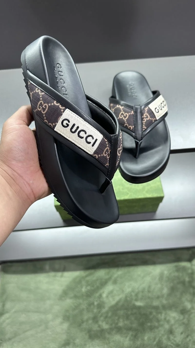 Timeless Gucci Slippers 23805