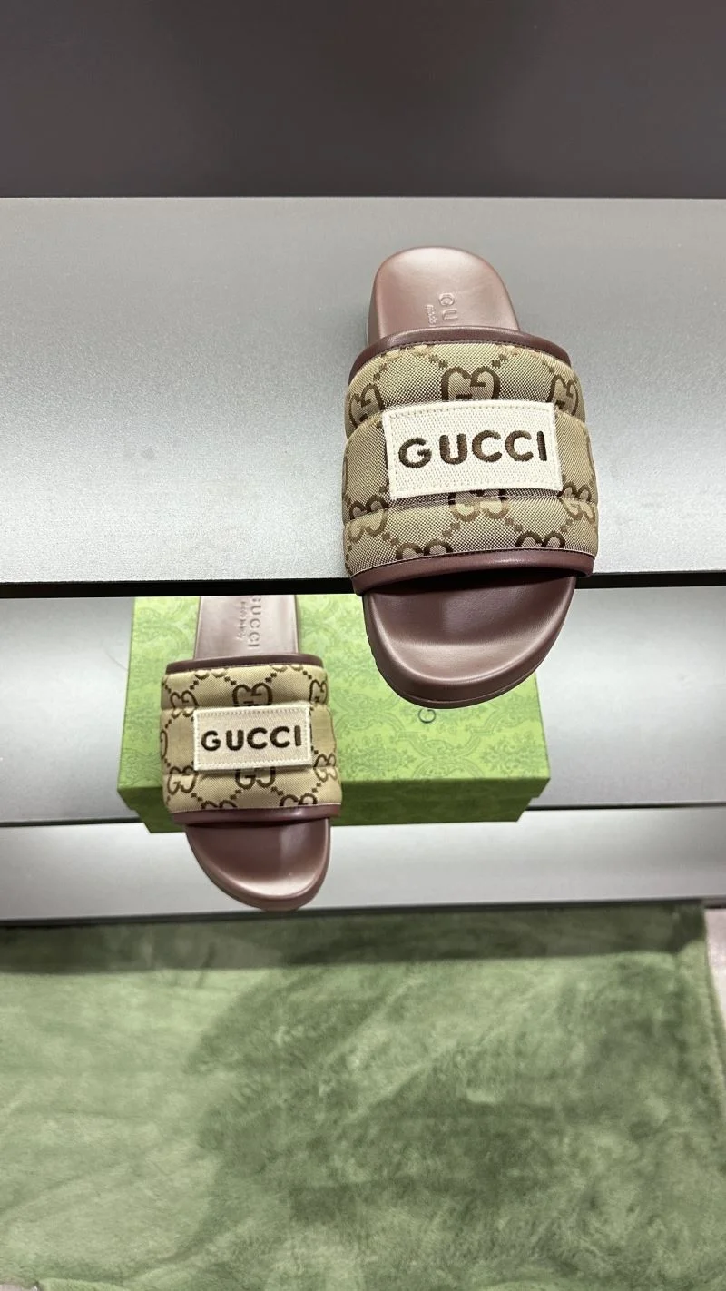 Gucci Slippers Unisex 23848