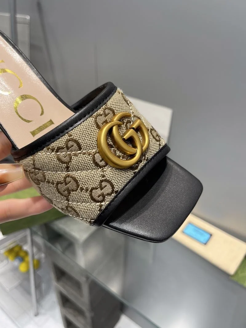 Resilient Gucci Slippers 24982
