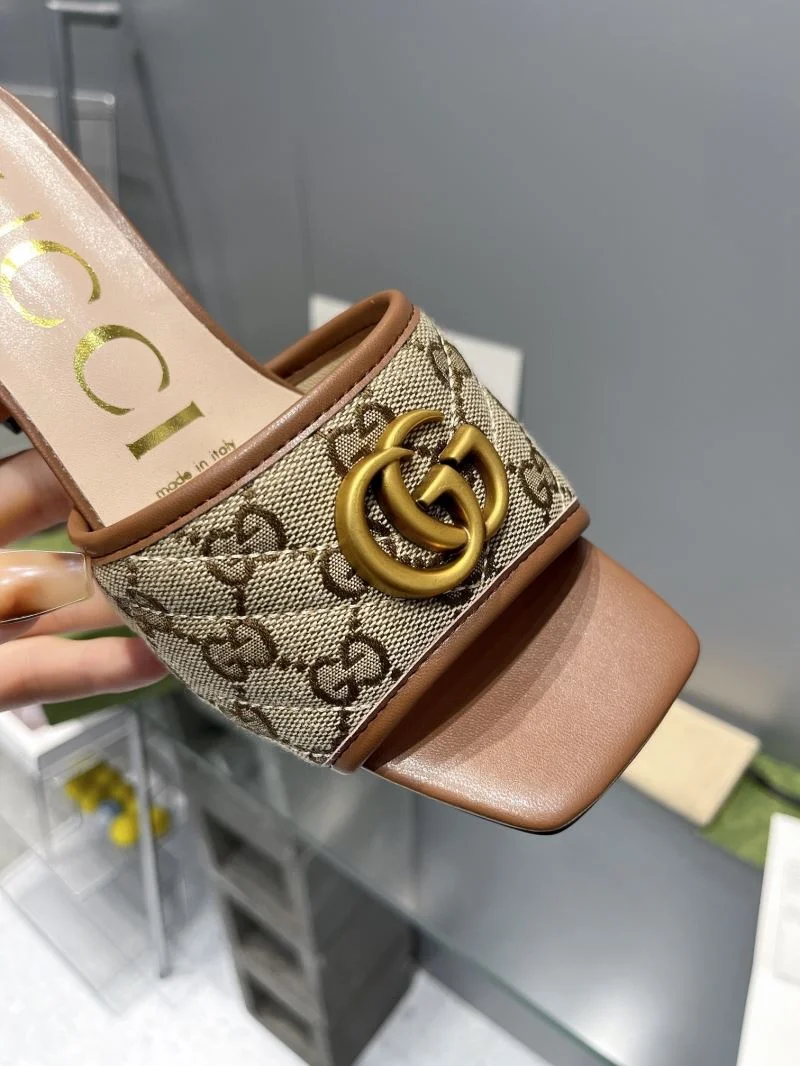 Gucci Slippers ZipUp 24978