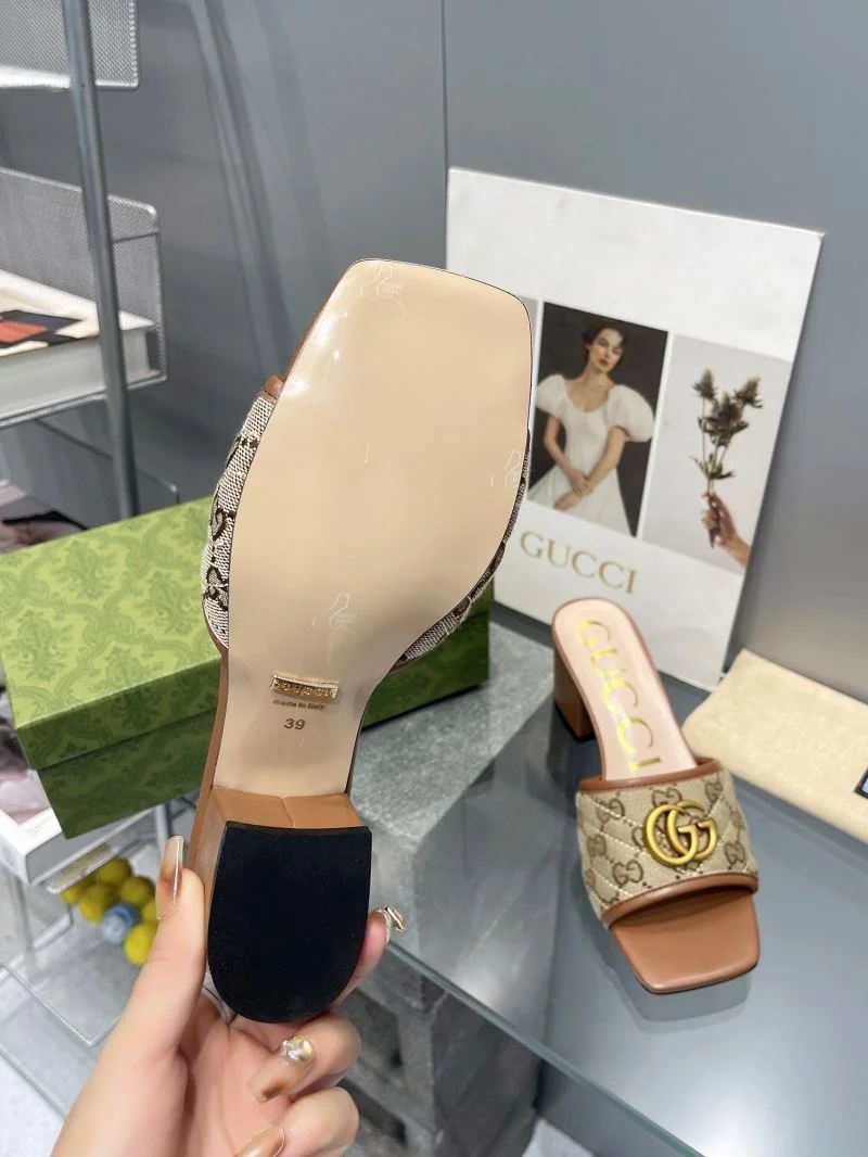 Gucci Slippers ZipUp 24978