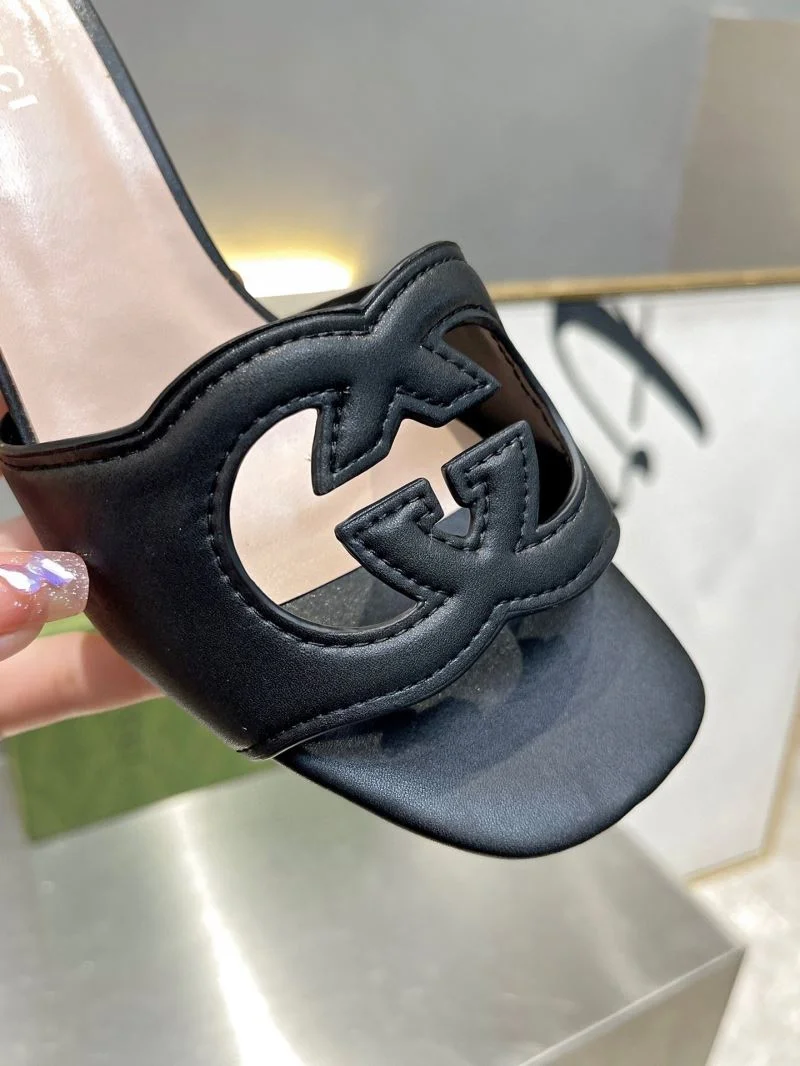 Effortless Gucci Slippers 25029