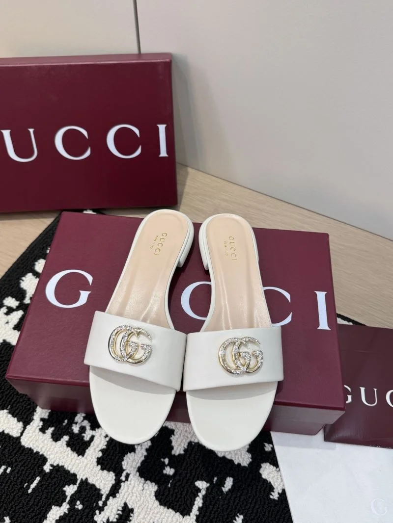 Gucci Slippers Bold 24949
