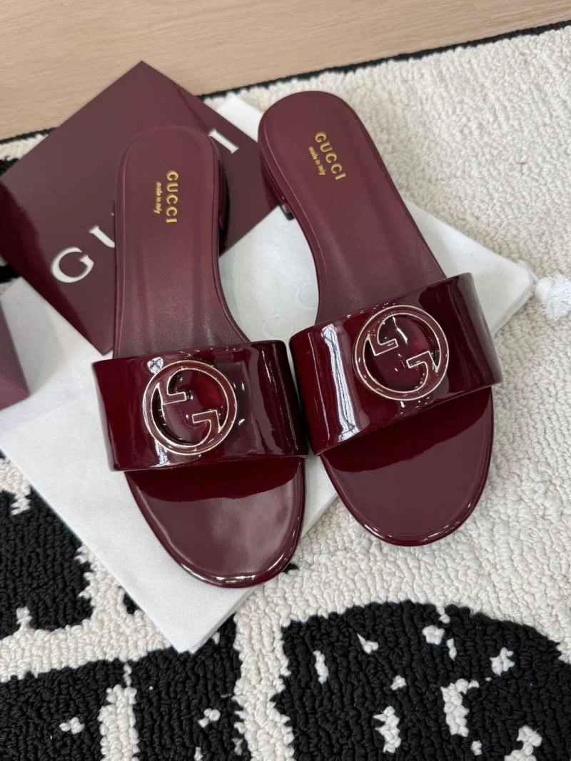 Gucci Slippers Elegant 24931
