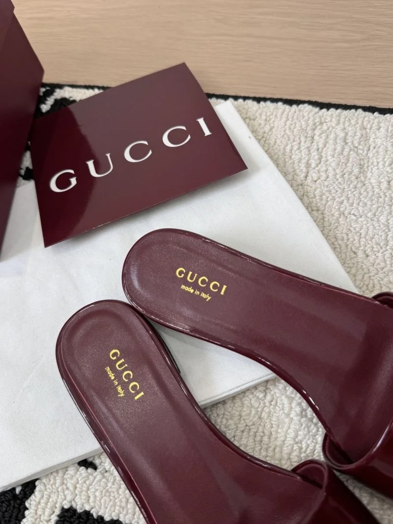 Gucci Slippers Elegant 24931