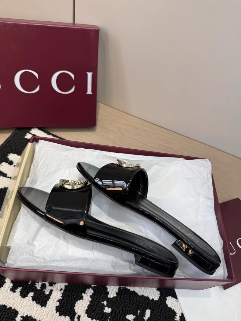Gucci Slippers Sophisticated 24923