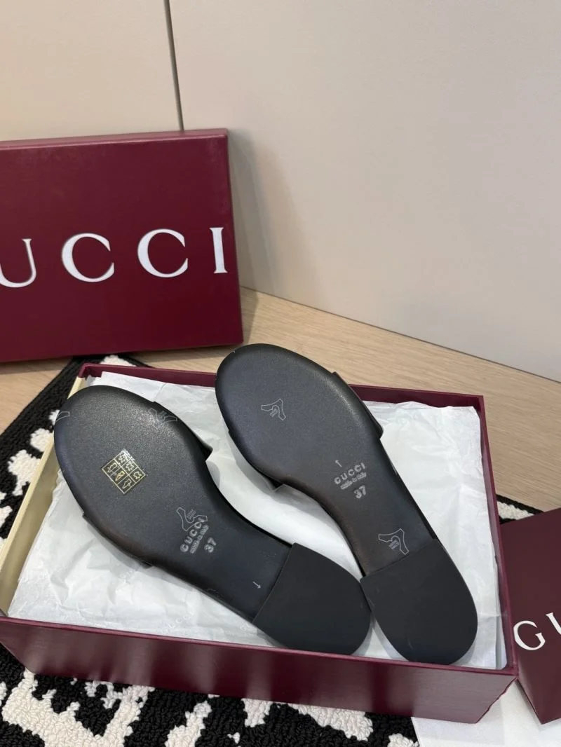 Gucci Slippers Sophisticated 24923