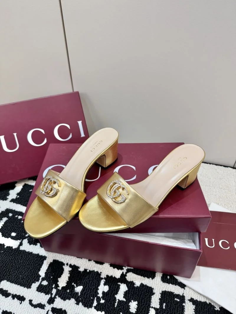 Gucci Slippers Trendsetting 24918