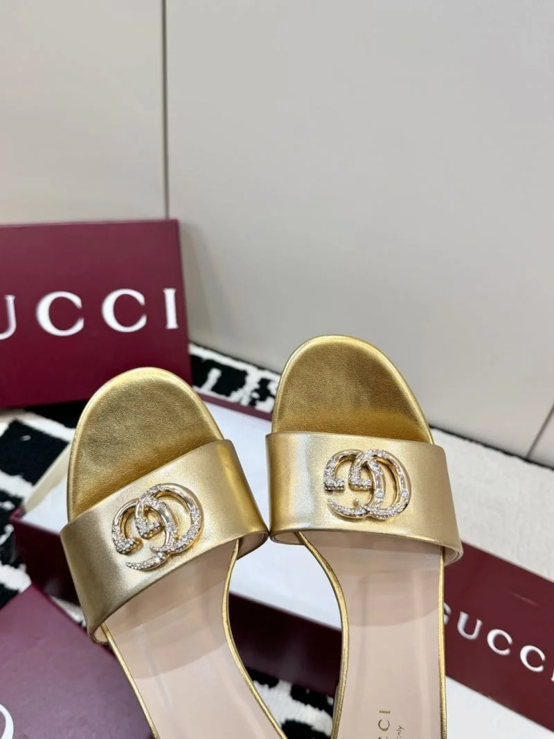 Gucci Slippers Trendsetting 24918