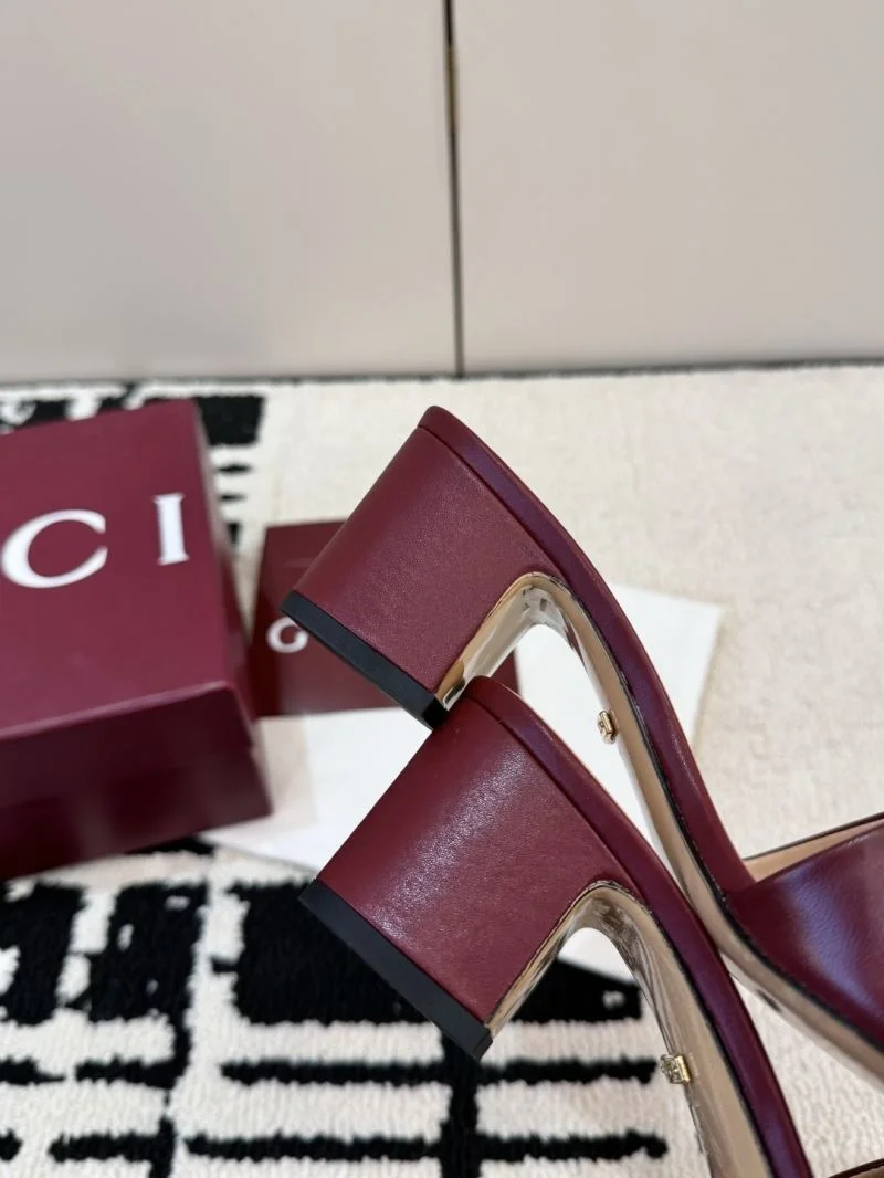 Gucci Slippers Chic 24926