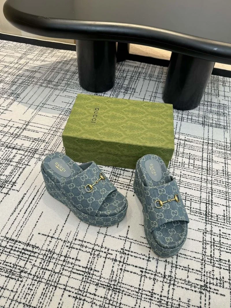 Effortless Gucci Slippers 24934