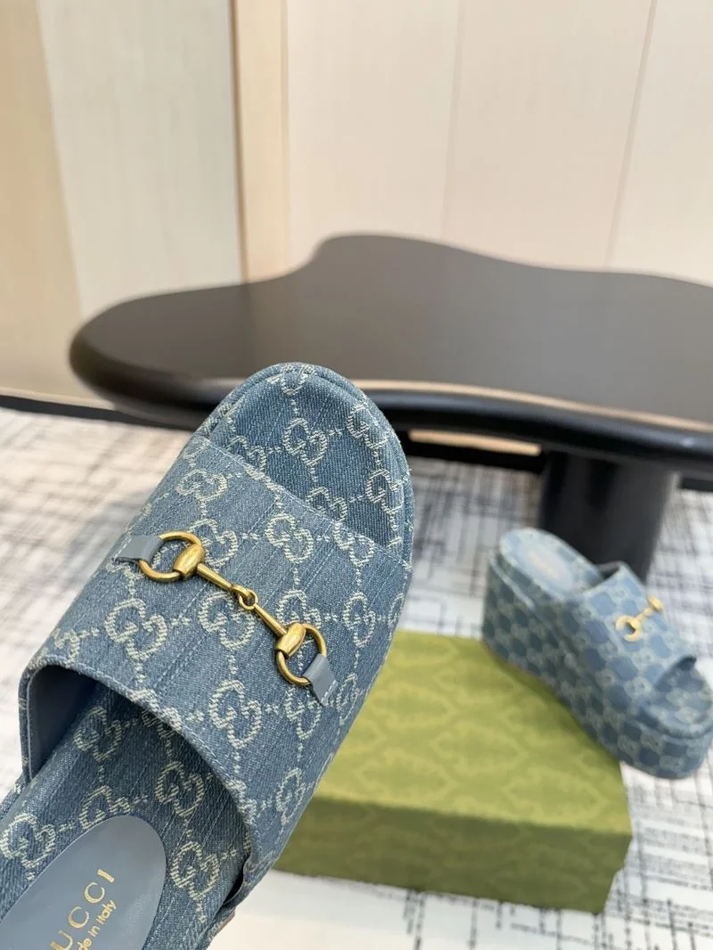 Effortless Gucci Slippers 24934