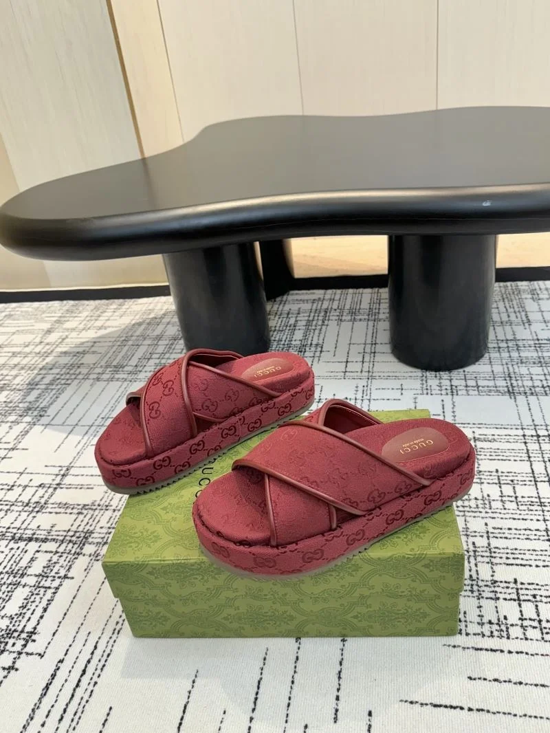 Gucci Slippers Sporty 24921