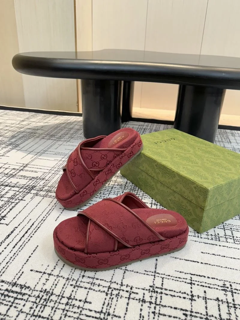 Gucci Slippers Sporty 24921