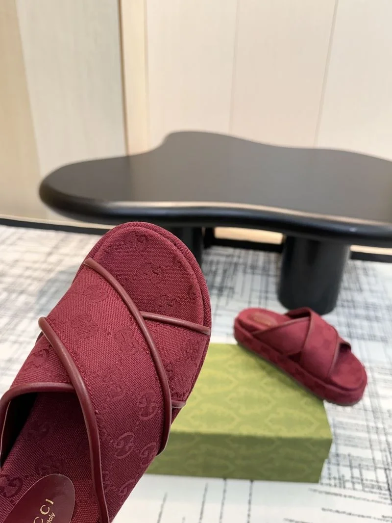 Gucci Slippers Sporty 24921