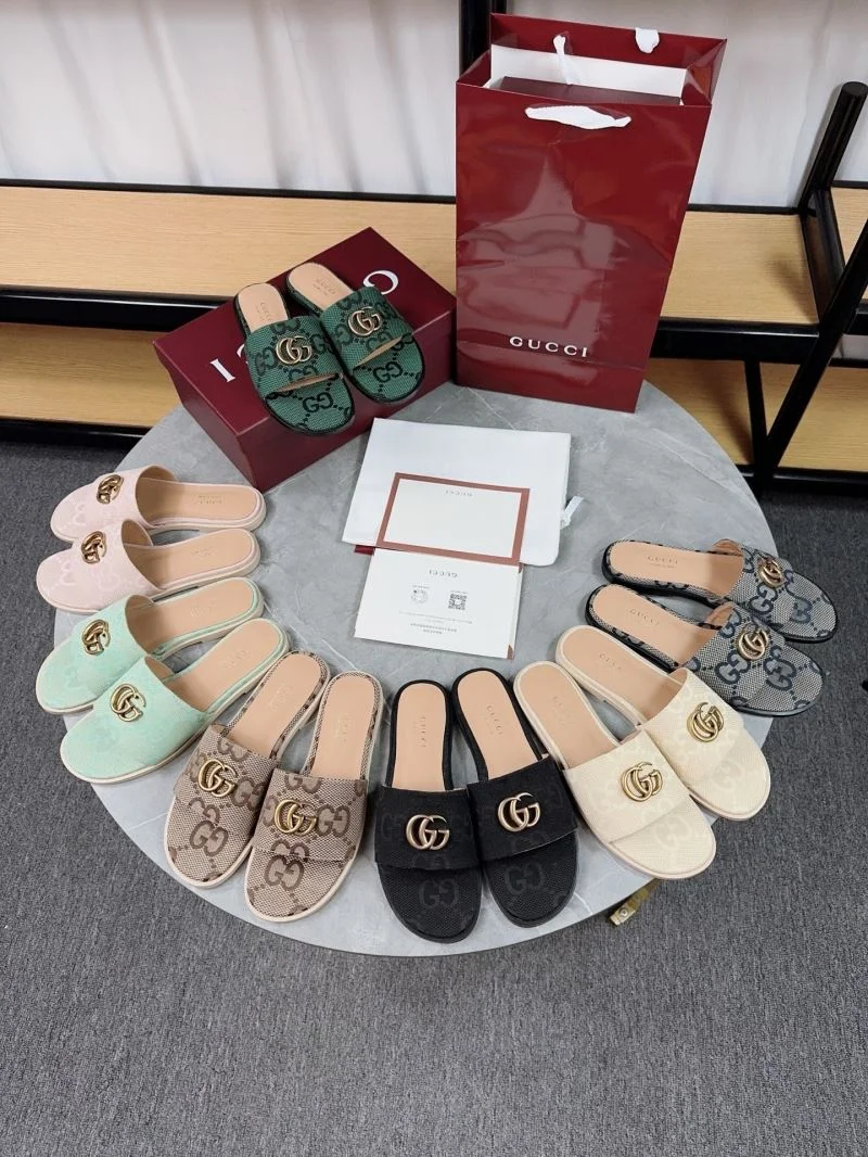 Effortless Gucci Slippers 24898