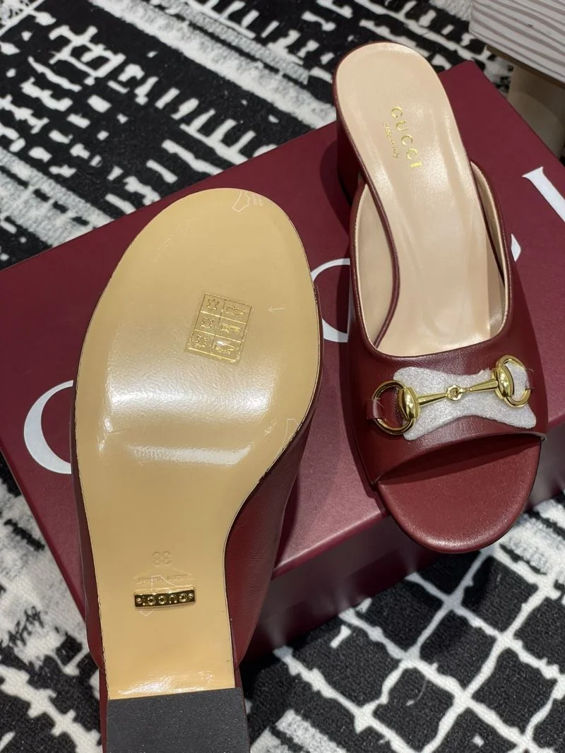 Unisex Gucci Slippers 24868