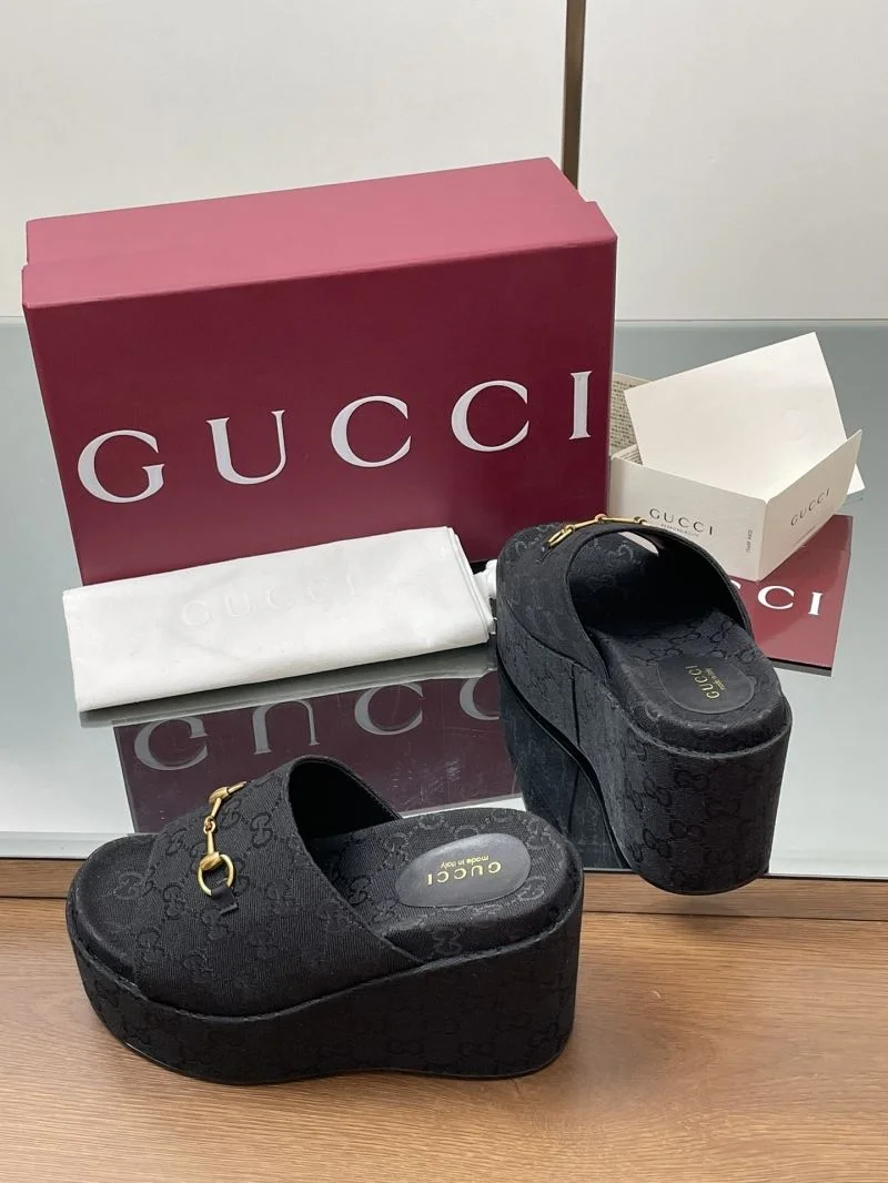 Bold Gucci Slippers 24729