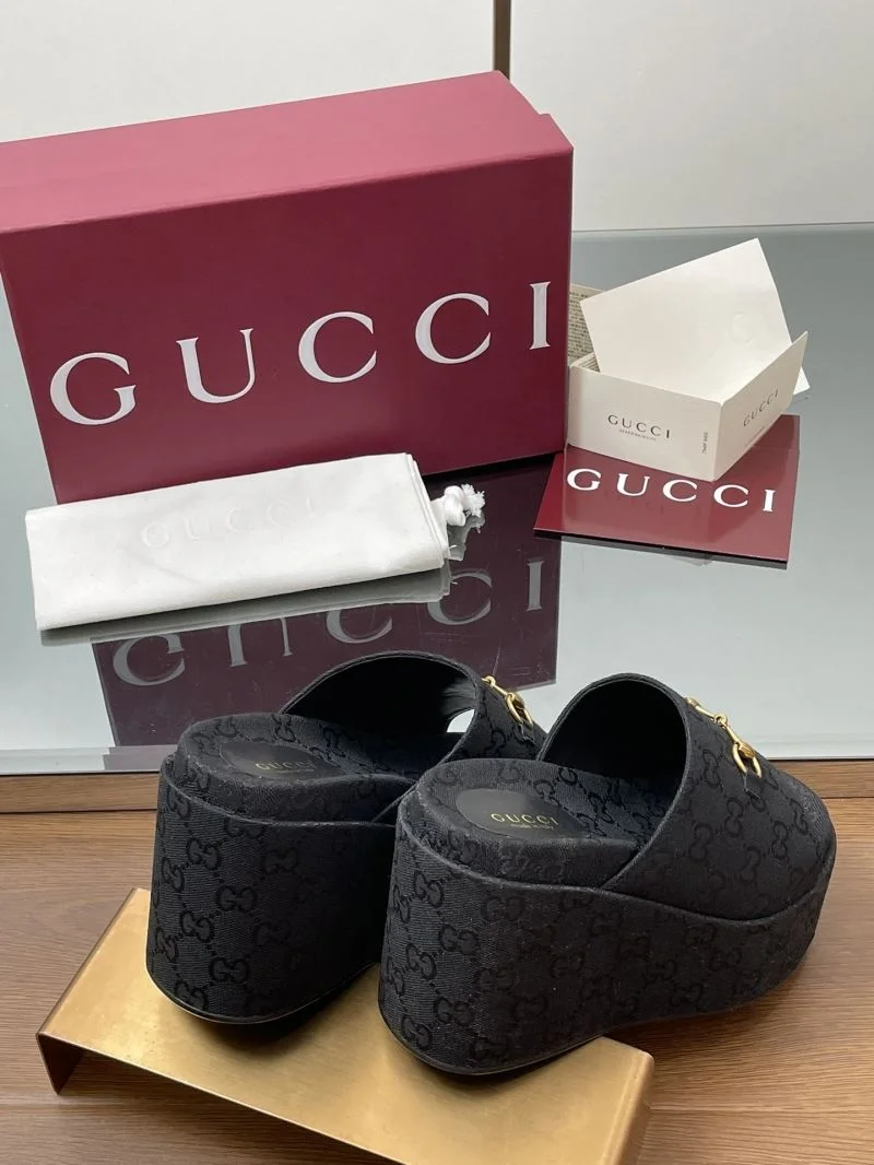 Bold Gucci Slippers 24729
