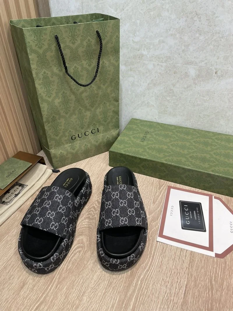Gucci Slippers Versatile 24704