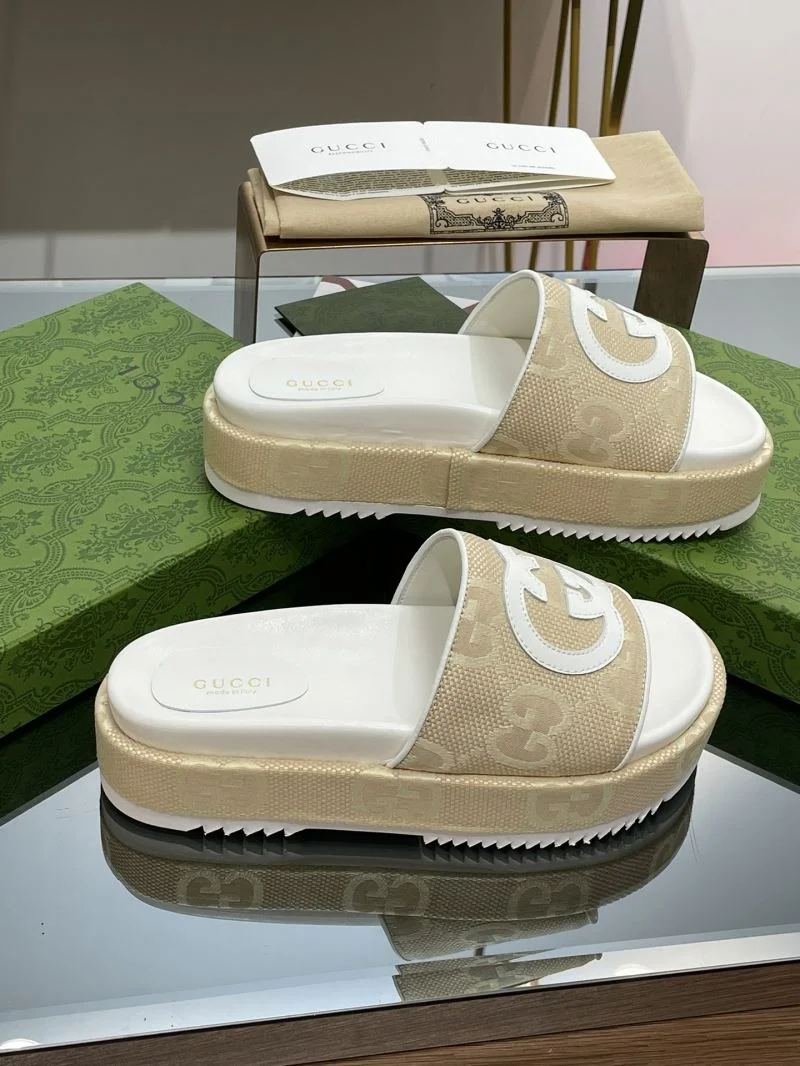 Gucci Slippers WeatherProof 24694