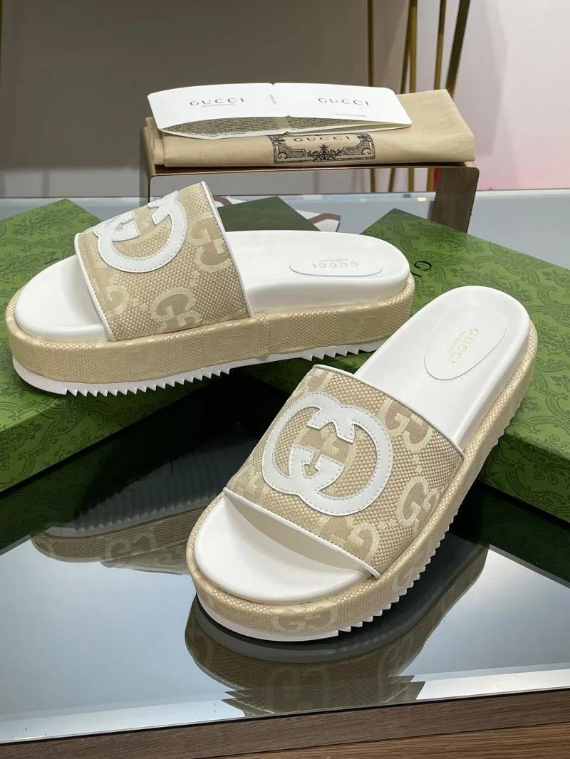 Gucci Slippers WeatherProof 24694