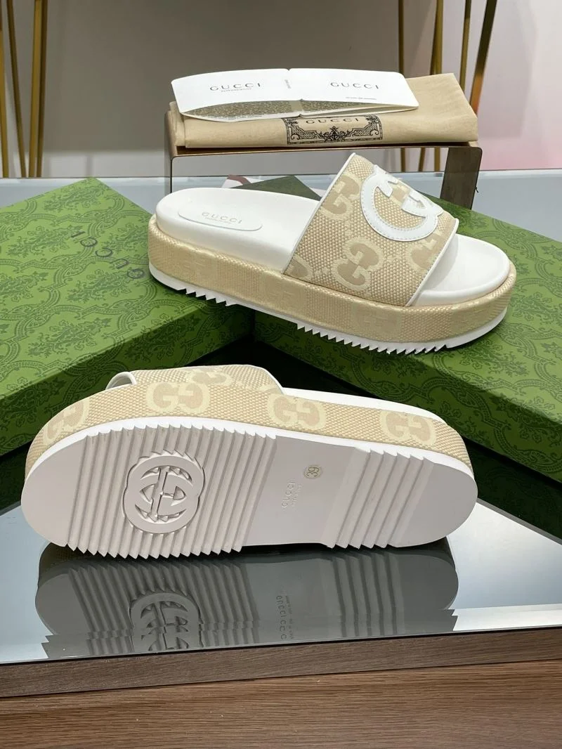 Gucci Slippers WeatherProof 24694
