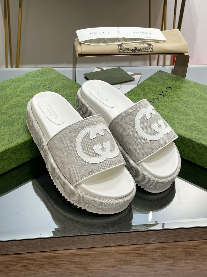 FlexibleFit Gucci Slippers 24686