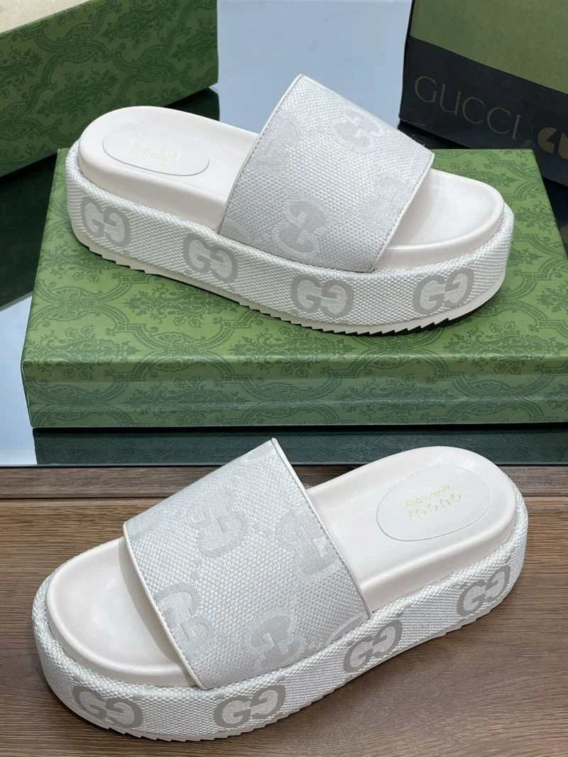 Comfortable Gucci Slippers 24678