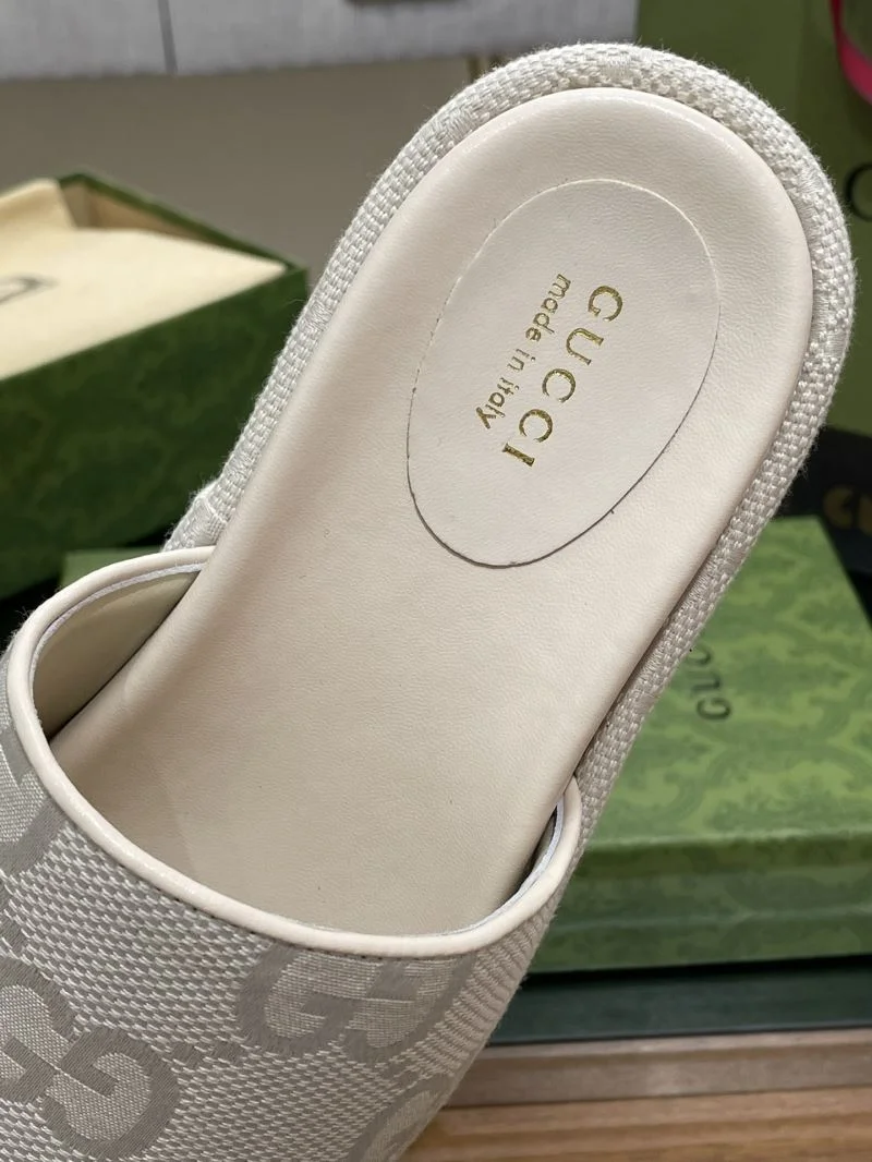 Comfortable Gucci Slippers 24678