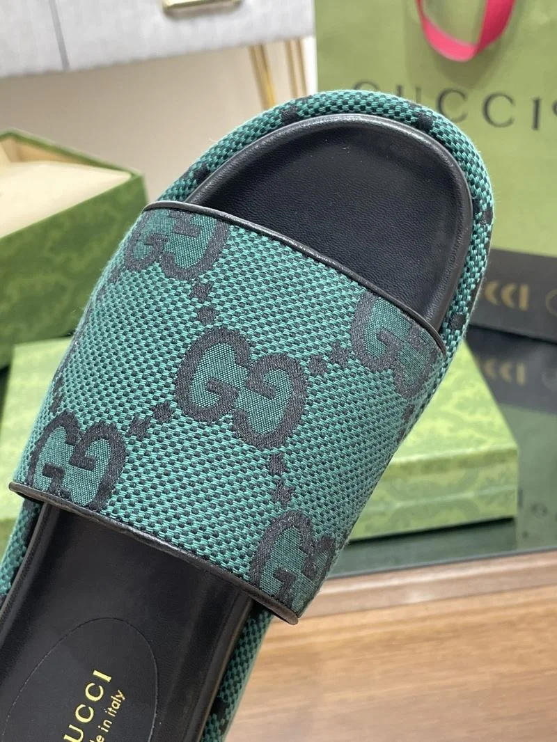 Stylish Gucci Slippers 24675