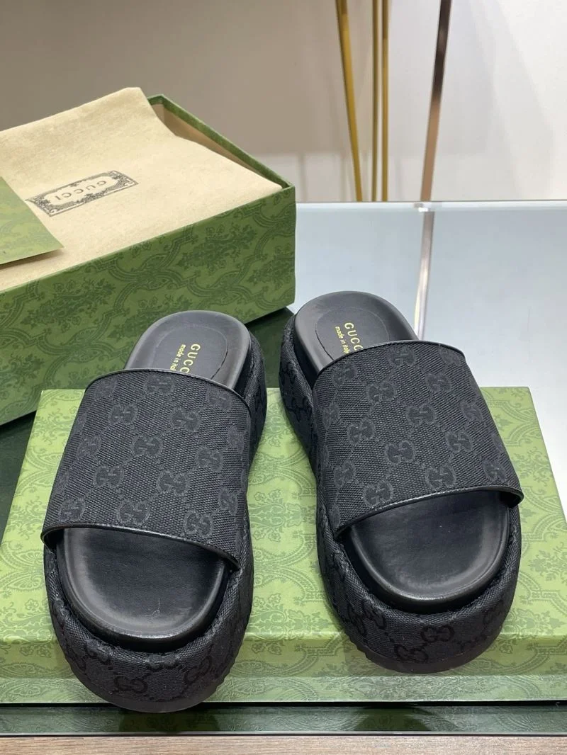 Gucci Slippers Breathable 24682