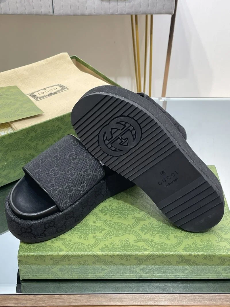 Gucci Slippers Breathable 24682