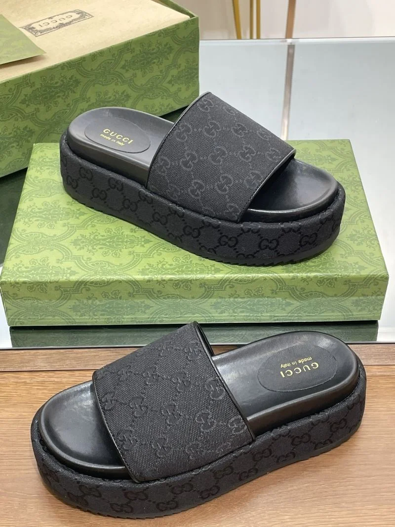 Gucci Slippers Breathable 24682