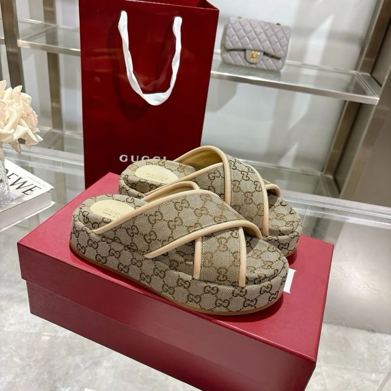 Gucci Slippers Versatile 24668