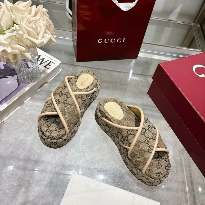 Gucci Slippers Versatile 24668