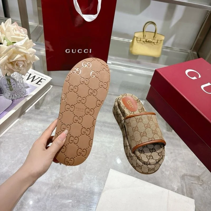 SoftTouch Gucci Slippers 24648