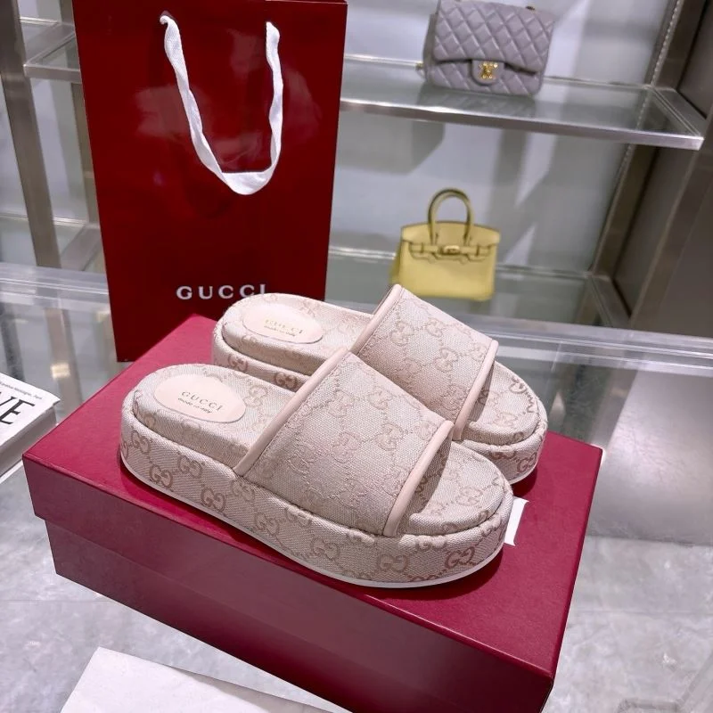 Gucci Slippers FashionForward 24639
