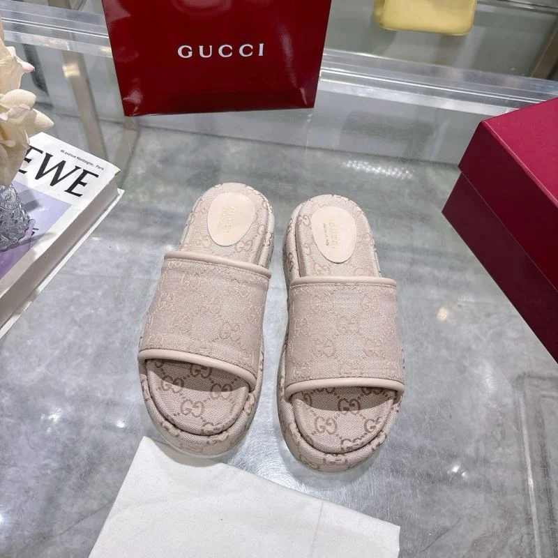 Gucci Slippers FashionForward 24639