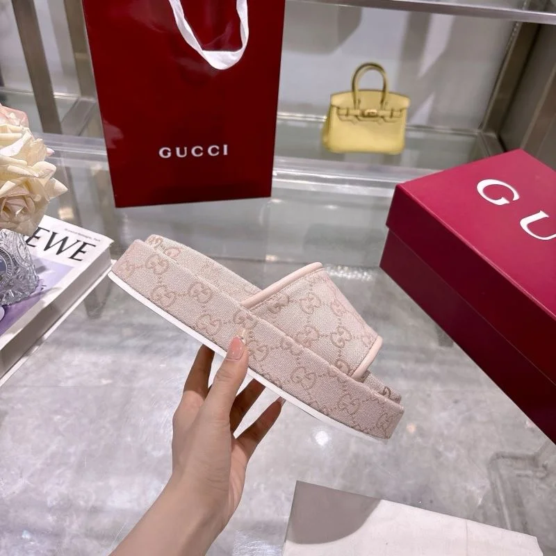 Gucci Slippers FashionForward 24639