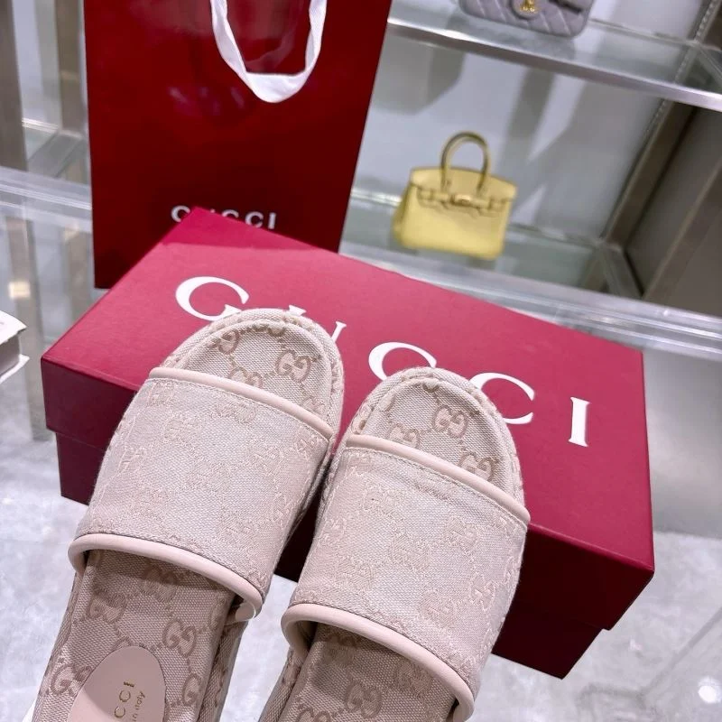 Gucci Slippers FashionForward 24639