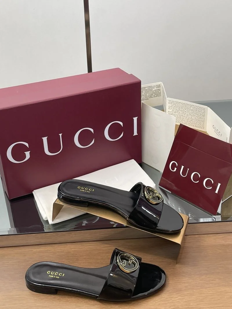 Neat Gucci Slippers 24629