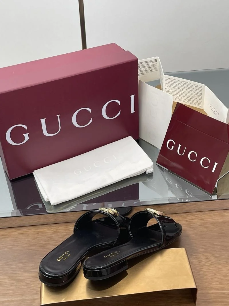 Neat Gucci Slippers 24629