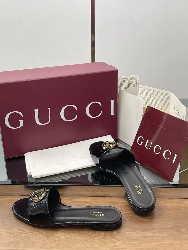 Neat Gucci Slippers 24629