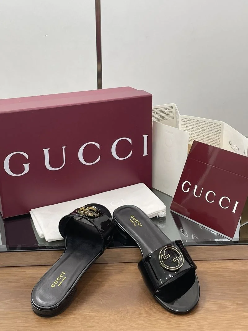 Neat Gucci Slippers 24629