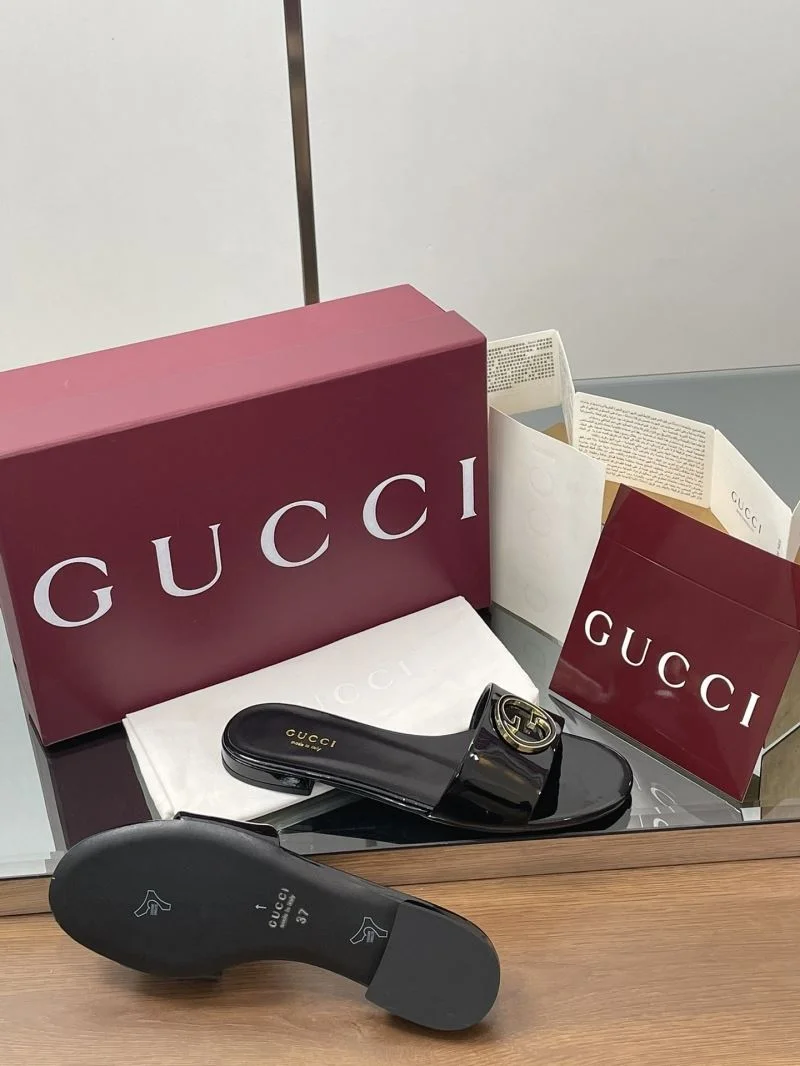 Neat Gucci Slippers 24629