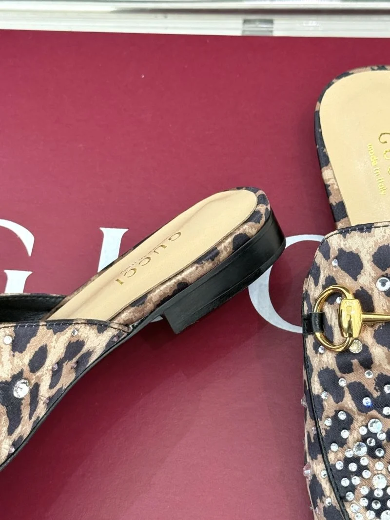 Classic Gucci Slippers 24624