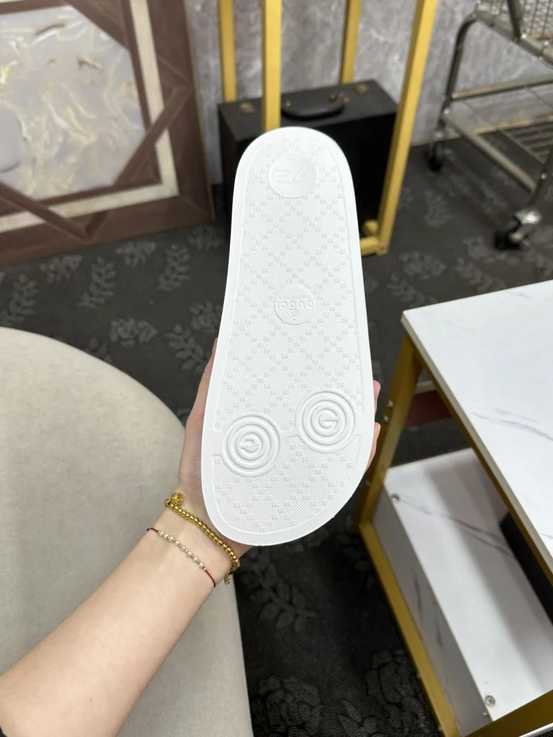 SoftTouch Gucci Slippers 25256